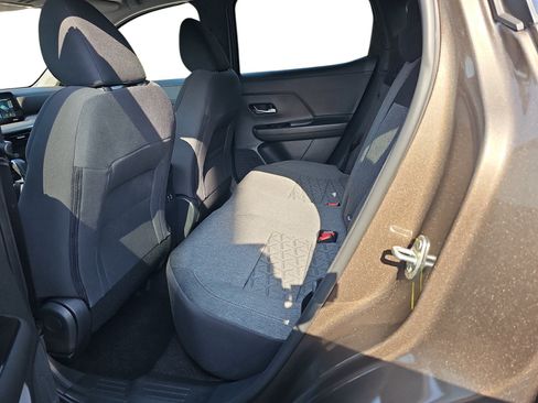 Used 2026 Nissan Kicks SV w/ SV Premium Package FWD image 11