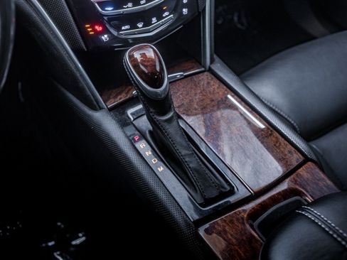 Used 2013 Cadillac XTS Premium image 30