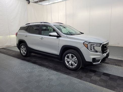 Used 2022 GMC Terrain SLE w/ Driver Convenience Package image 6