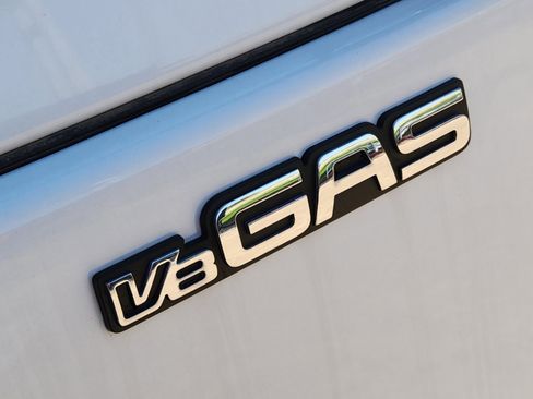 New 2024 Chevrolet Low Cab Forward image 9