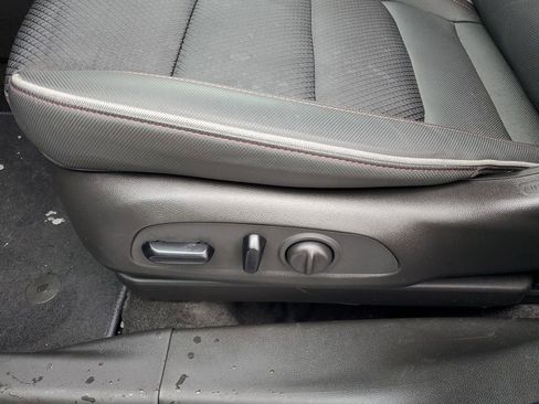 Used 2023 Chevrolet TrailBlazer RS image 6