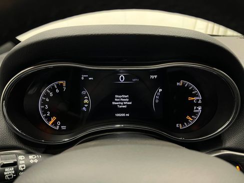 Used 2019 Jeep Grand Cherokee Altitude AWD/4WD image 24