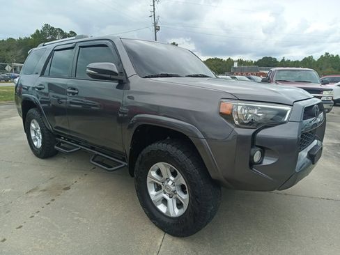 Used 2019 Toyota 4Runner SR5 image 1