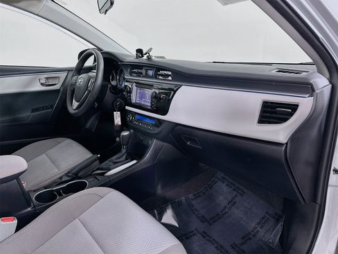 Used 2016 Toyota Corolla LE image 26