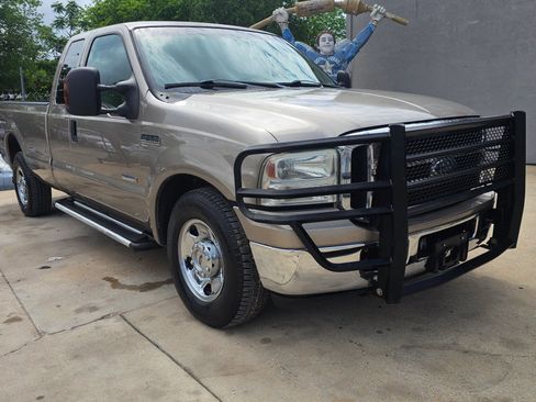 Used 2006 Ford F250 XLT RWD image 4