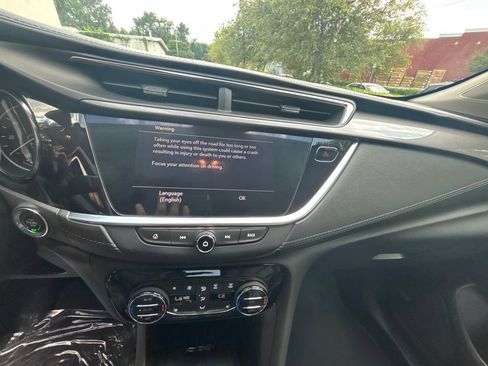 Used 2020 Buick Encore GX Essence w/ Experience Buick Package FWD image 14