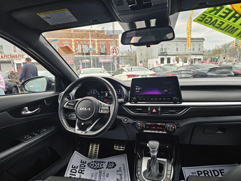 Used 2023 Kia Forte GT-Line w/ GT-Line Premium Package image 16