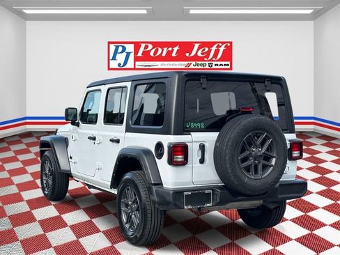 Used 2024 Jeep Wrangler Unlimited Sport AWD/4WD image 5