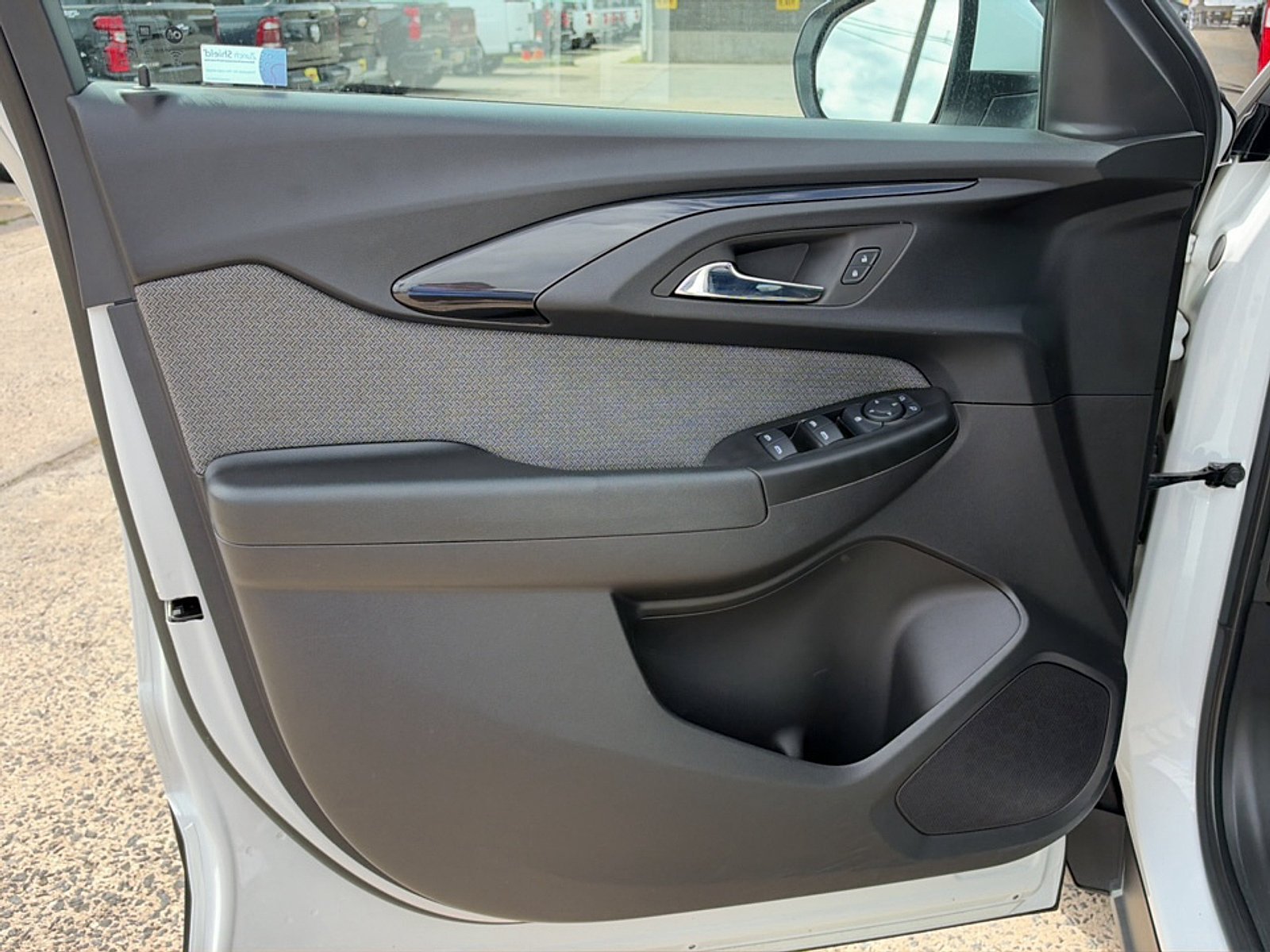 Used 2023 Chevrolet TrailBlazer LT AWD/4WD image 15