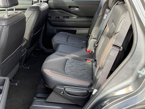 New 2026 Nissan Pathfinder Platinum w/ Cargo Package AWD/4WD image 23