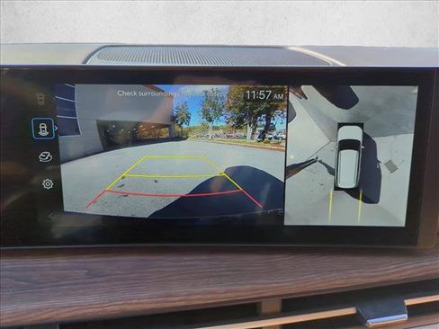 Used 2025 Hyundai Santa Fe Limited image 13