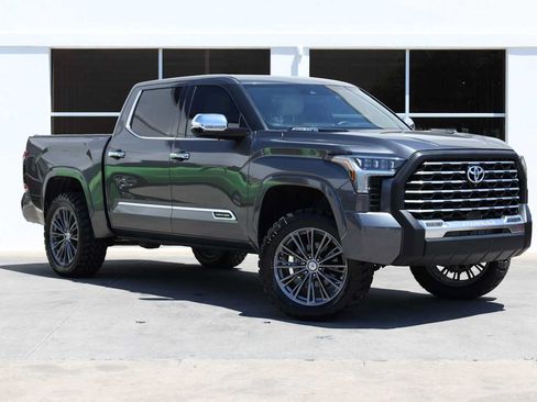 Used 2022 Toyota Tundra Capstone AWD/4WD image 7