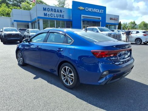Used 2023 Kia Forte LXS w/ LXS Technology Package FWD image 4