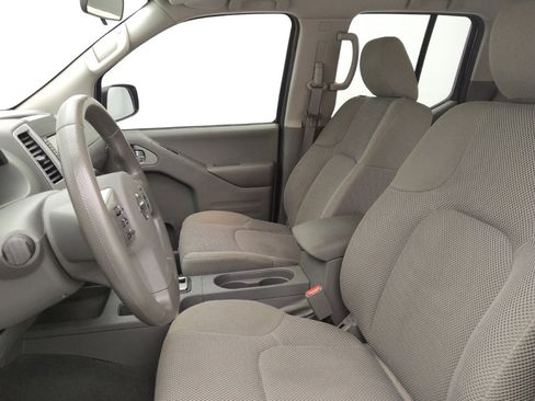 Used 2019 Nissan Frontier SV image 17