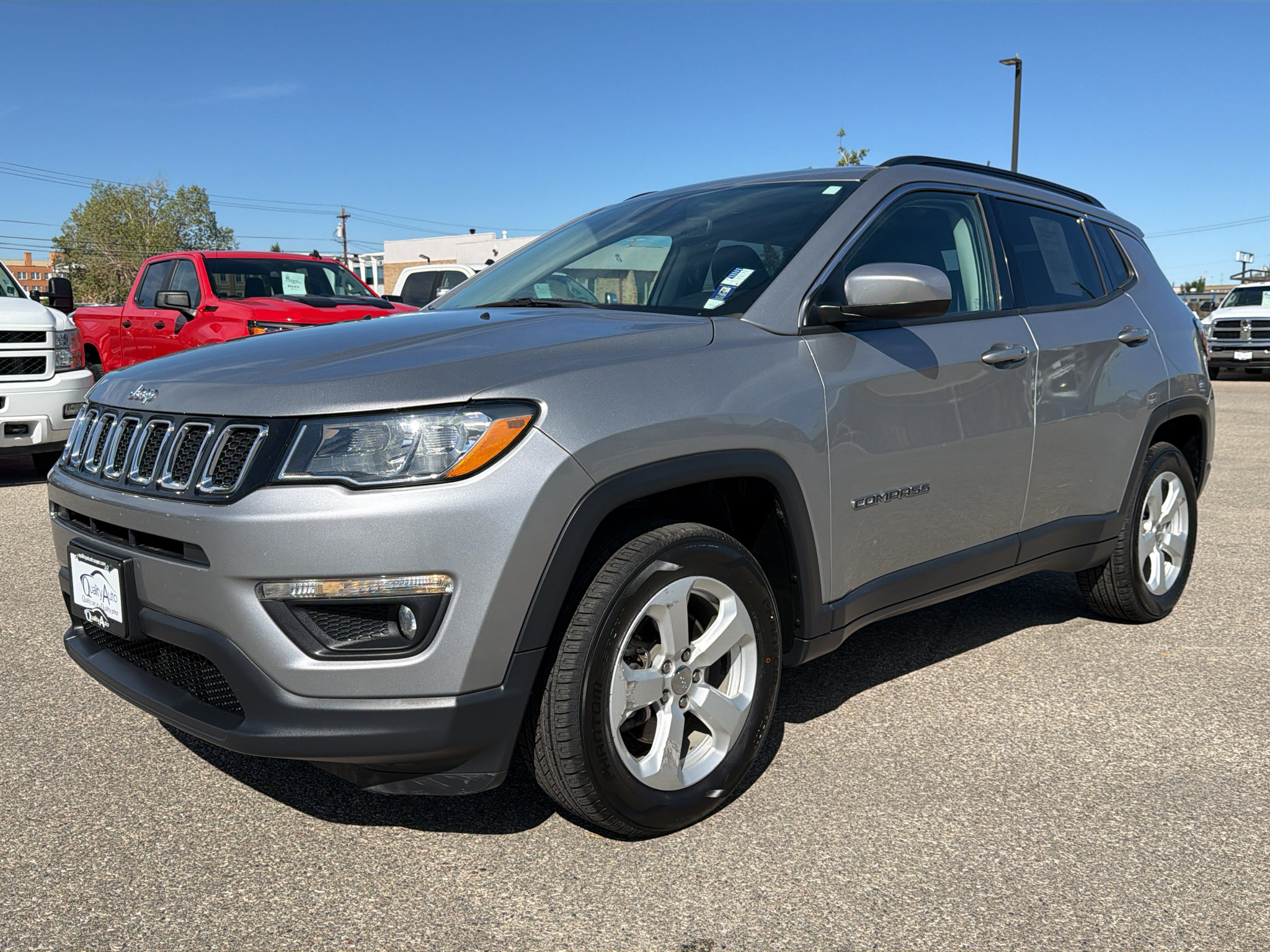 Used 2019 Jeep Compass Latitude w/ Cold Weather Group AWD/4WD image 3