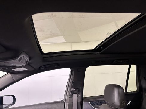 Used 2024 Cadillac XT6 Premium Luxury image 36