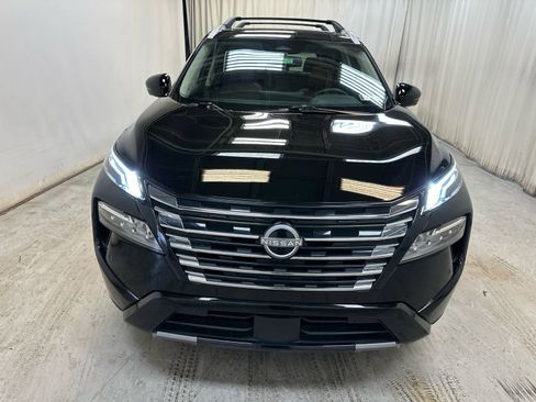 Certified 2025 Nissan Rogue Platinum image 6