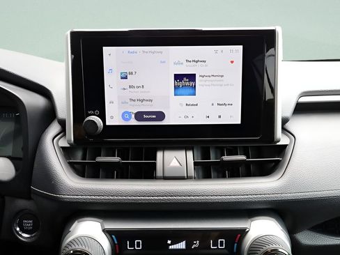 Certified 2025 Toyota RAV4 XLE AWD/4WD image 35