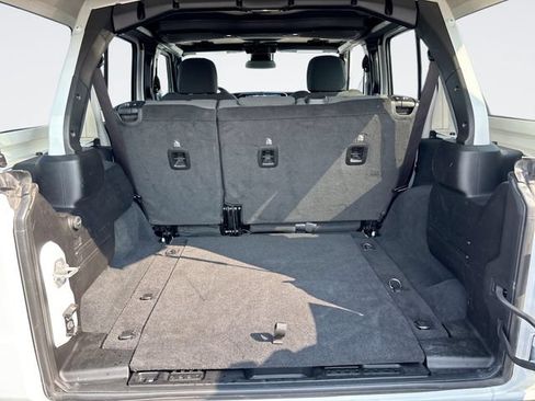 Used 2025 Jeep Wrangler Unlimited Rubicon AWD/4WD image 23