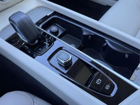 New 2026 Volvo V60 B5 Cross Country Plus w/ Protection Package Premier image 6