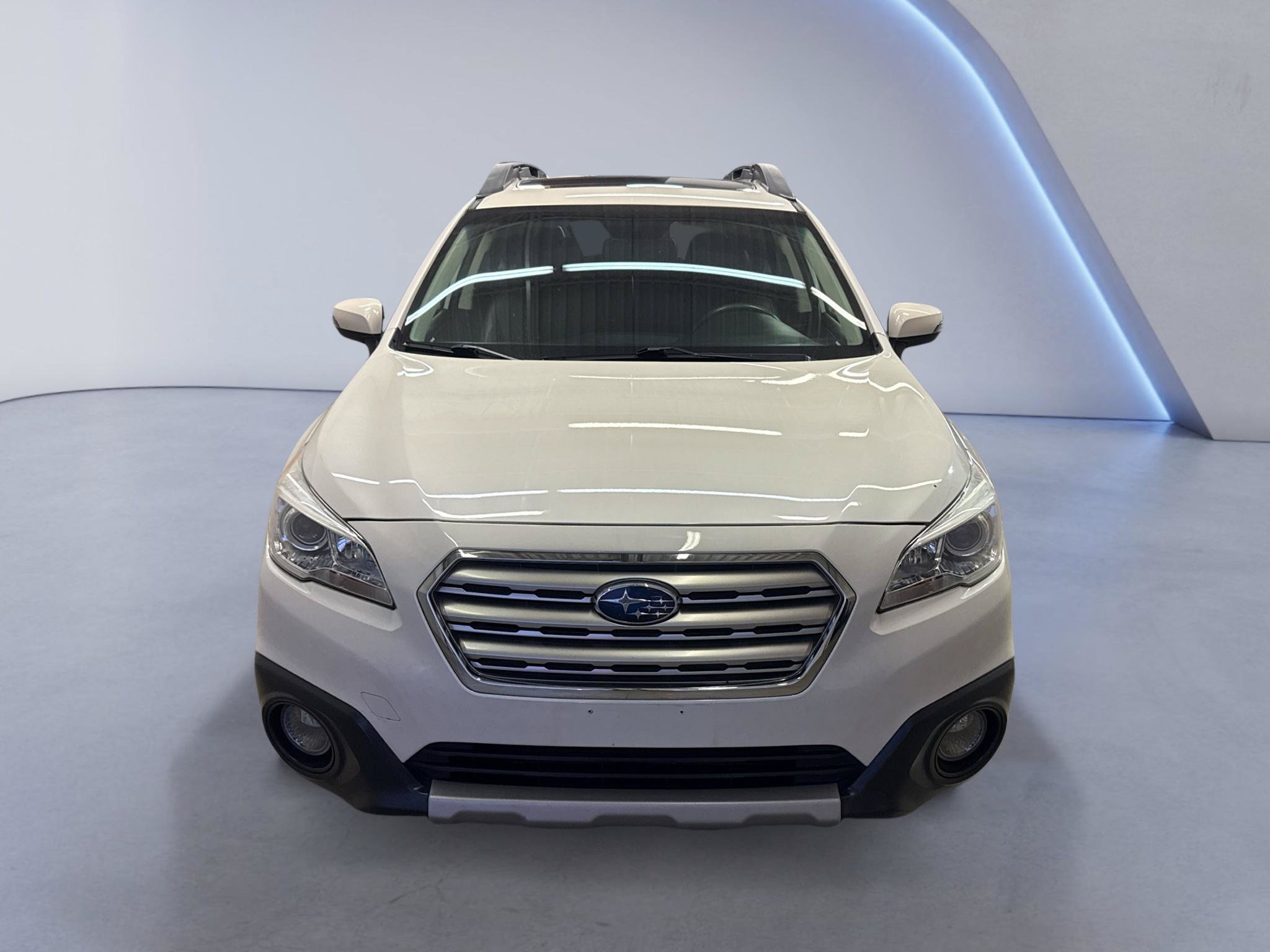 Used 2016 Subaru Outback 2.5i Limited AWD/4WD image 2