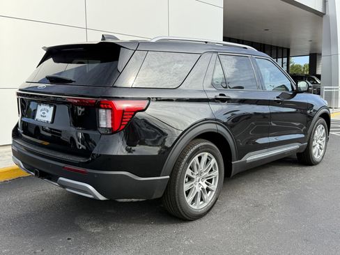 New 2026 Ford Explorer Platinum RWD image 4