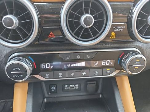 Used 2024 Nissan Sentra SV w/ SV Premium Package image 4