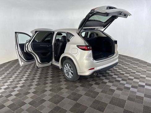 Used 2025 MAZDA CX-5 AWD 2.5 S w/ Preferred Package image 18