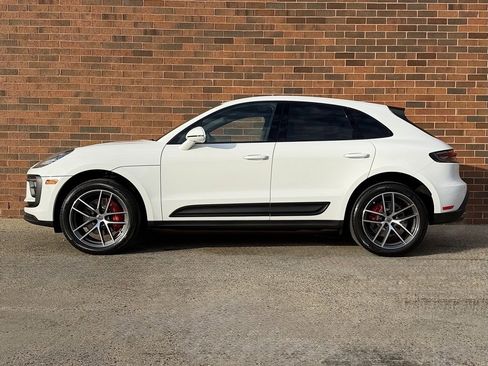 New 2026 Porsche Macan S image 2