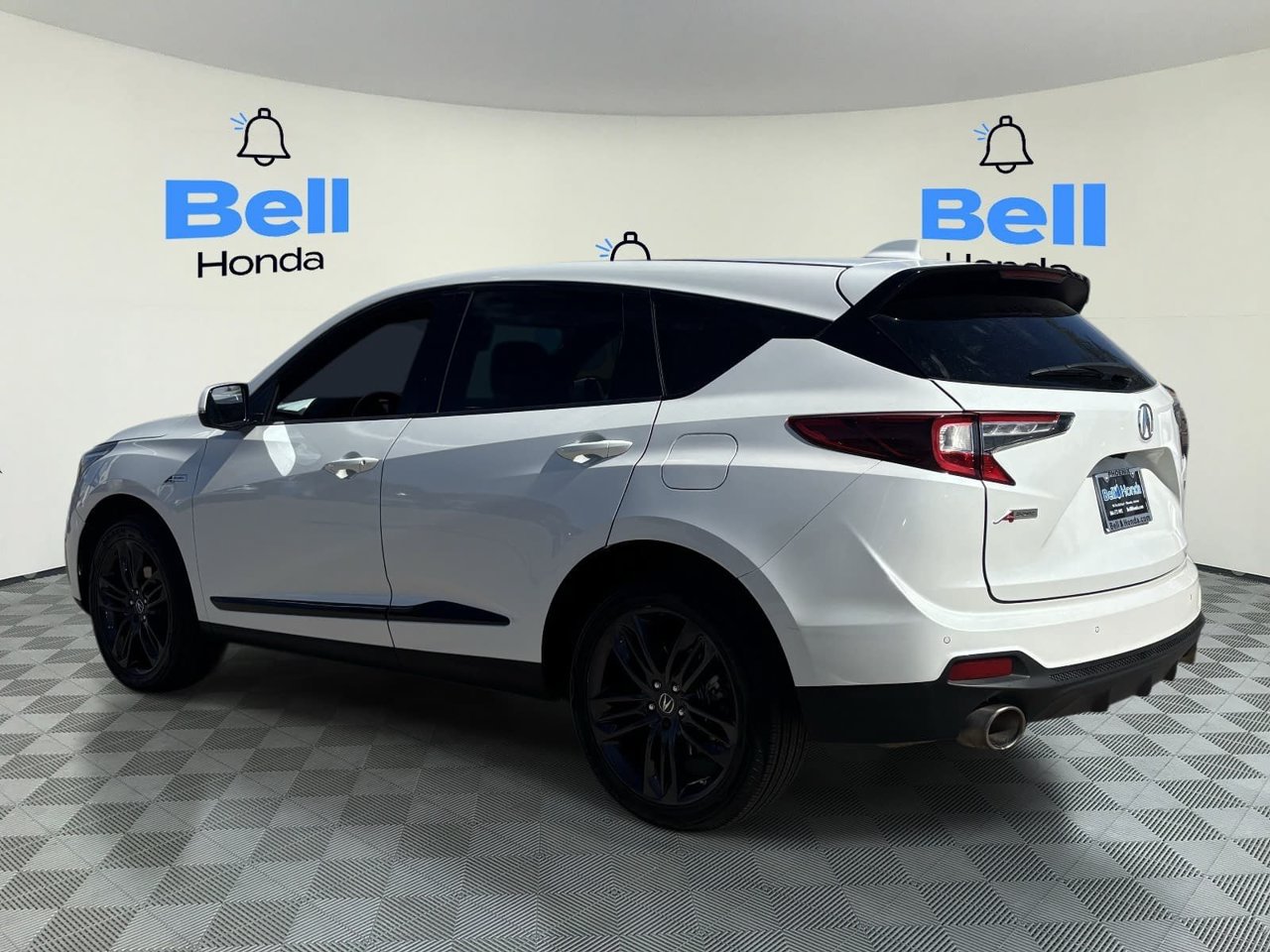 Used 2021 Acura RDX w/ Advance Package FWD image 3