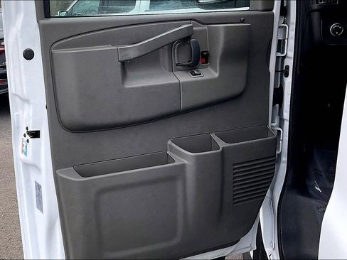 Used 2024 GMC Savana 2500 w/ Driver Convenience Package image 22