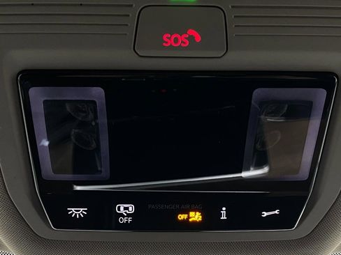 Used 2024 Volkswagen Atlas SE image 29