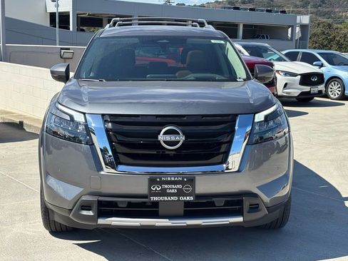 New 2025 Nissan Pathfinder Platinum w/ Cargo Package image 7