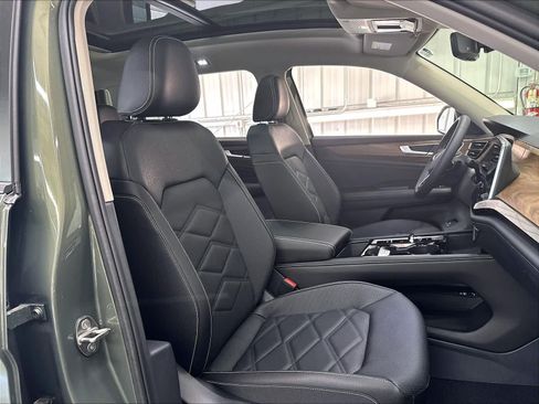 New 2026 Volkswagen Atlas SE FWD image 11