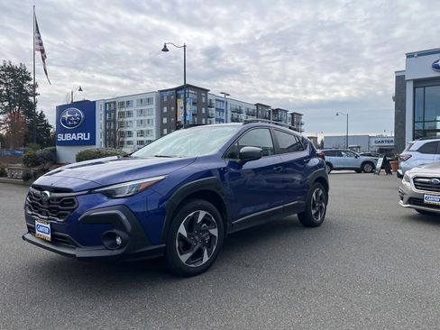 Used 2025 Subaru Crosstrek 2.5i Limited w/ Crosstrek Mirror Package image 3