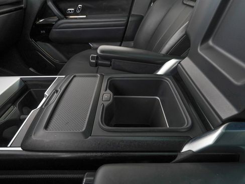 Used 2024 Land Rover Range Rover SV image 28