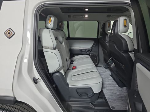 Used 2023 Rivian R1S Adventure AWD/4WD image 23