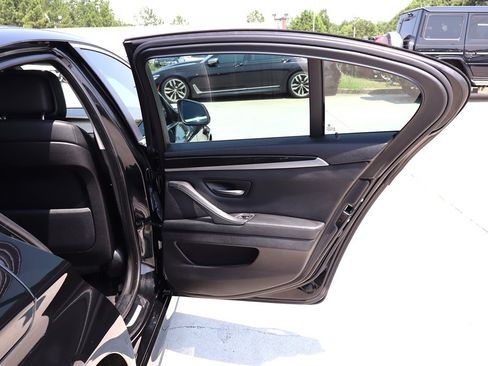 Used 2011 BMW 550i Sedan RWD image 31