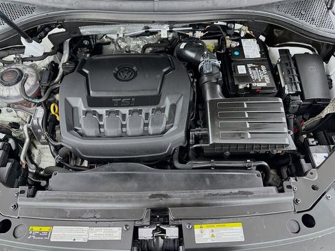 Used 2022 Volkswagen Tiguan SEL R-Line AWD/4WD image 10