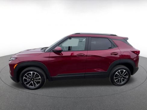 Used 2025 Chevrolet TrailBlazer LT image 9
