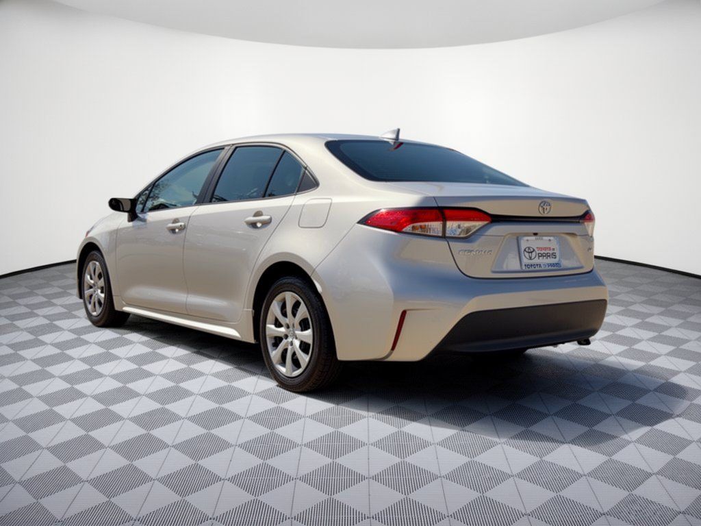 Used 2023 Toyota Corolla LE FWD image 3