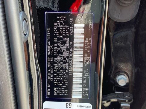 Used 2026 Toyota Camry Hybrid w/ Multimedia Upgrade Package FWD image 32