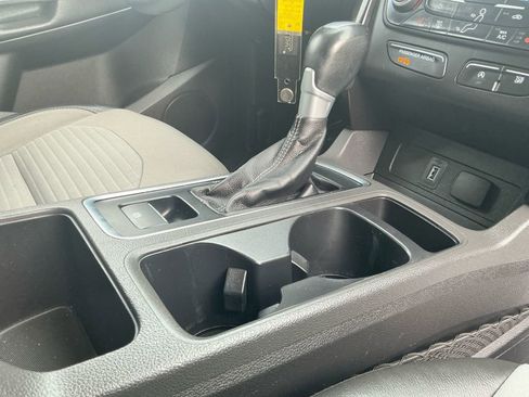 Used 2018 Ford Escape SE w/ SE Sport Appearance Package image 17