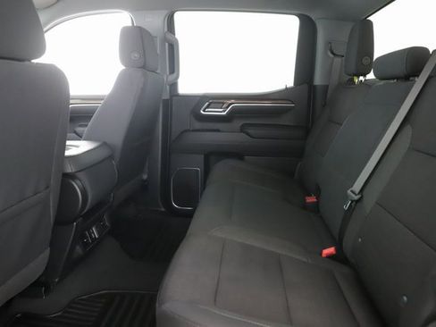 Used 2025 Chevrolet Silverado 1500 LT image 28