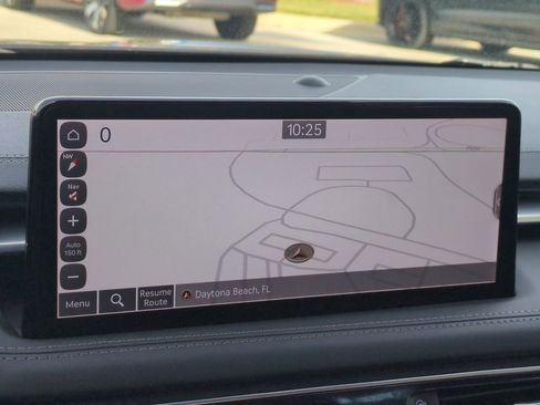 Used 2023 Genesis G70 2.0T image 19