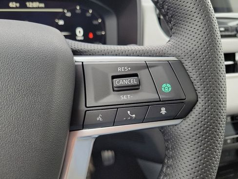 New 2025 Mitsubishi Outlander Platinum Edition image 17