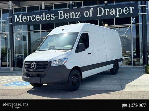 New 2025 Mercedes-Benz Sprinter 2500 image 1