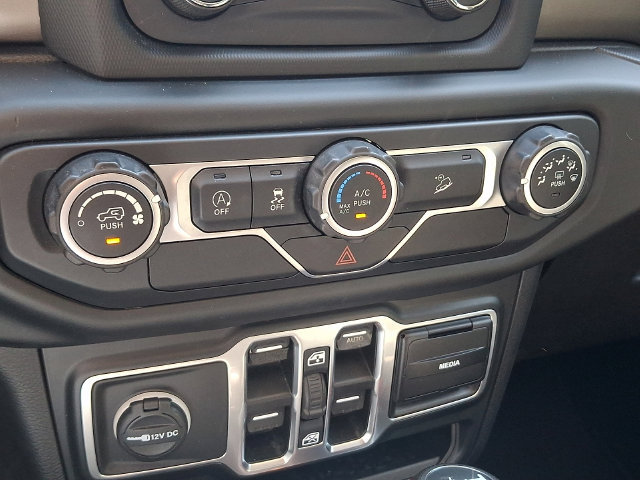 Used 2018 Jeep Wrangler Unlimited Sport S AWD/4WD image 21