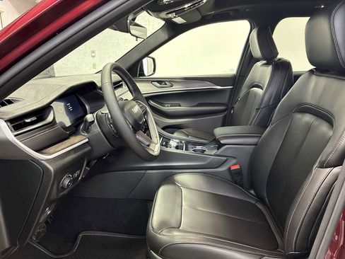 New 2026 Jeep Grand Cherokee Limited AWD/4WD image 13