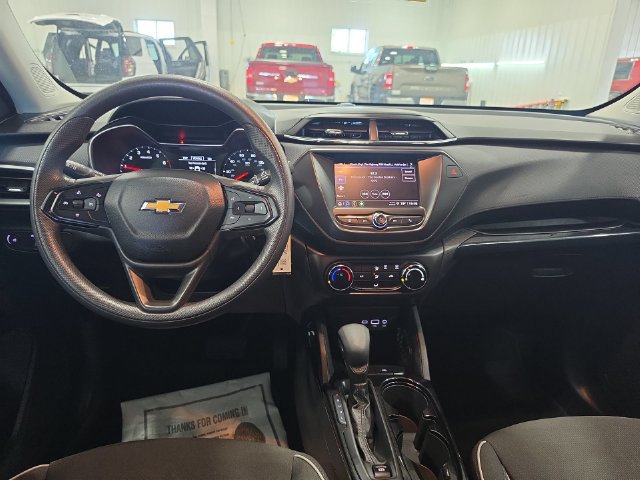Used 2023 Chevrolet TrailBlazer LS FWD image 11